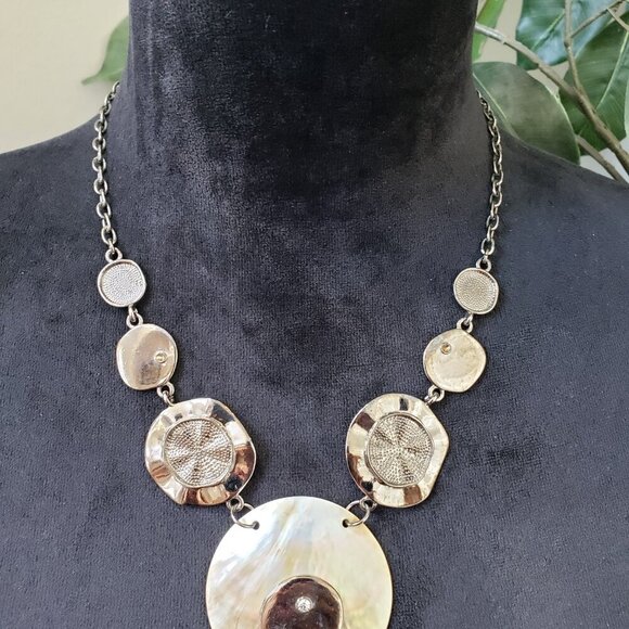 Womens Fashion Silver Tone Hammered Round Medallion Necklace with Lobster Clasp - Picture 2 of 6